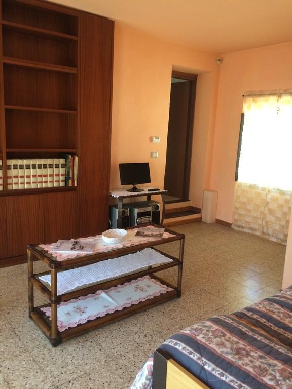 Yoghi & Bubu Apartment Gambolò Стая снимка